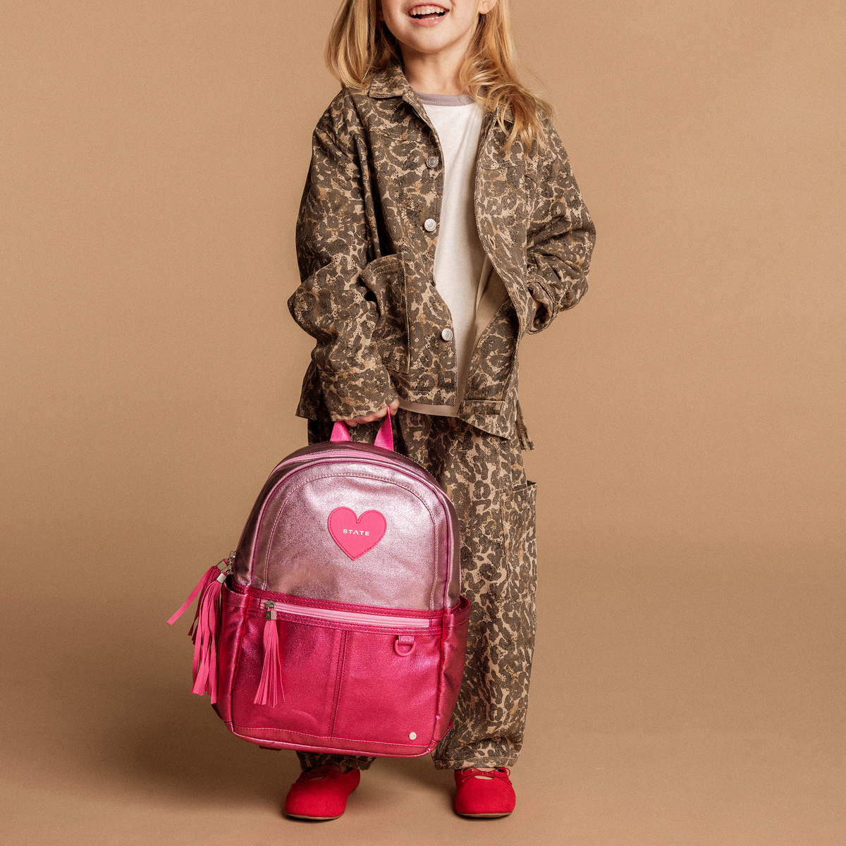 Girl holding mini kane Pink/Hot Pink colorblock